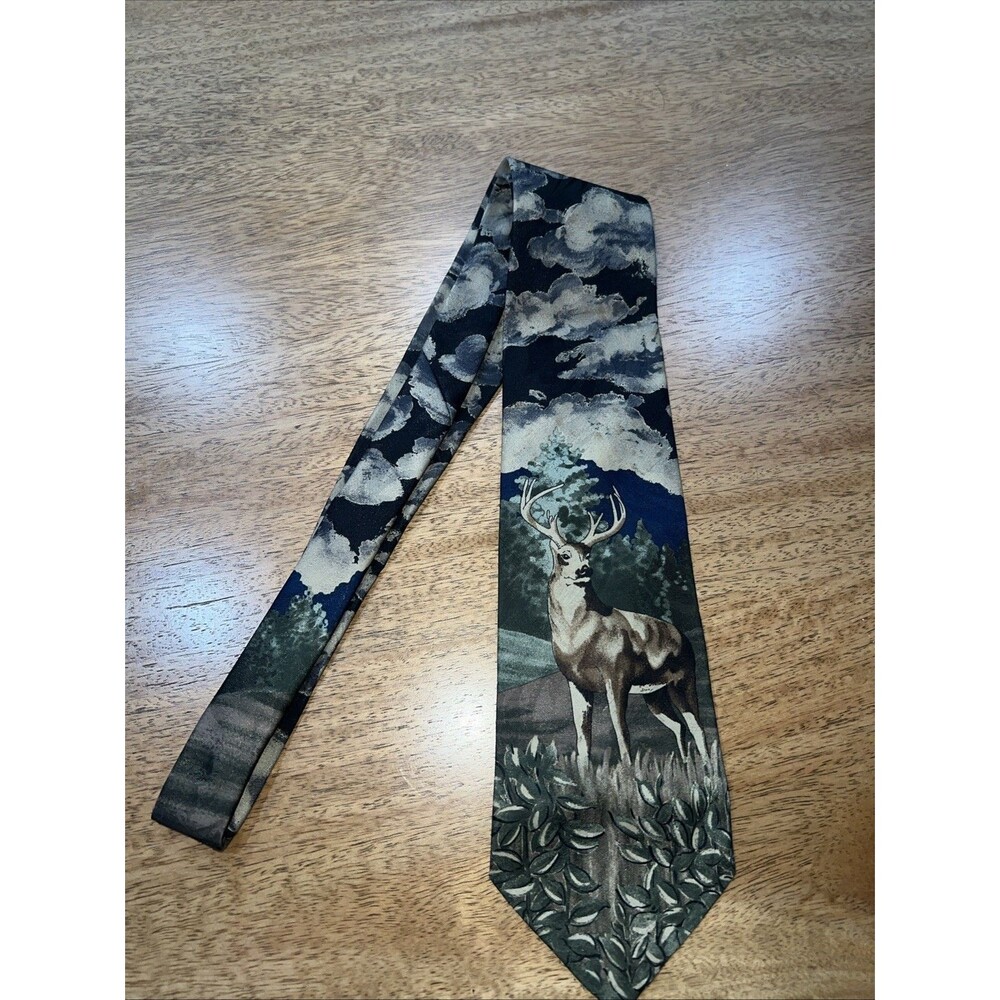 Reed St. James Deer Wildlife Nature Hunting Novelty Necktie Made In USA